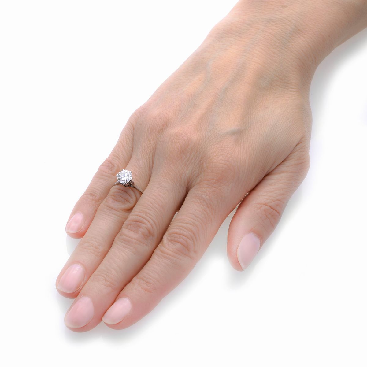 Anello solitarioin oro bianco e diamante