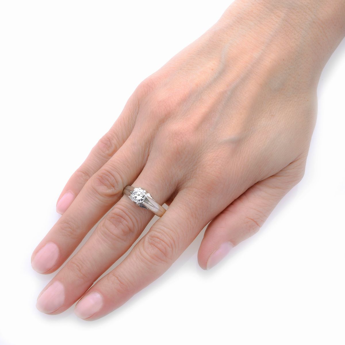 Anello solitario in oro bianco e diamante