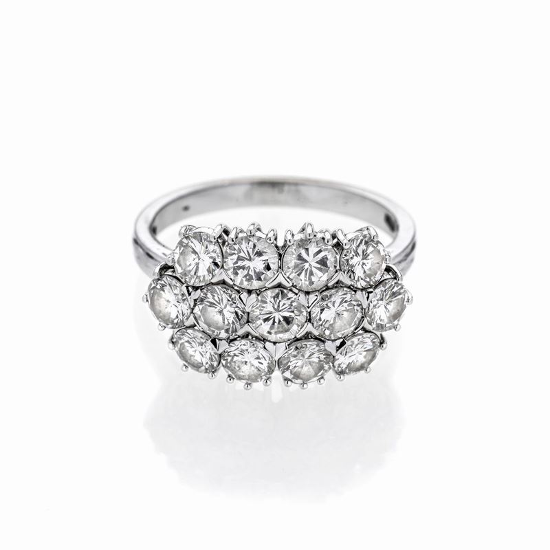 Anello in oro bianco e diamanti