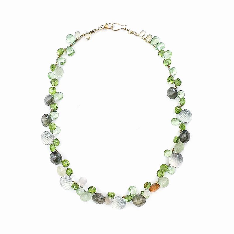 Girocollo in oro a basso titolo, peridoto verde, quarzo verde e acquamarina