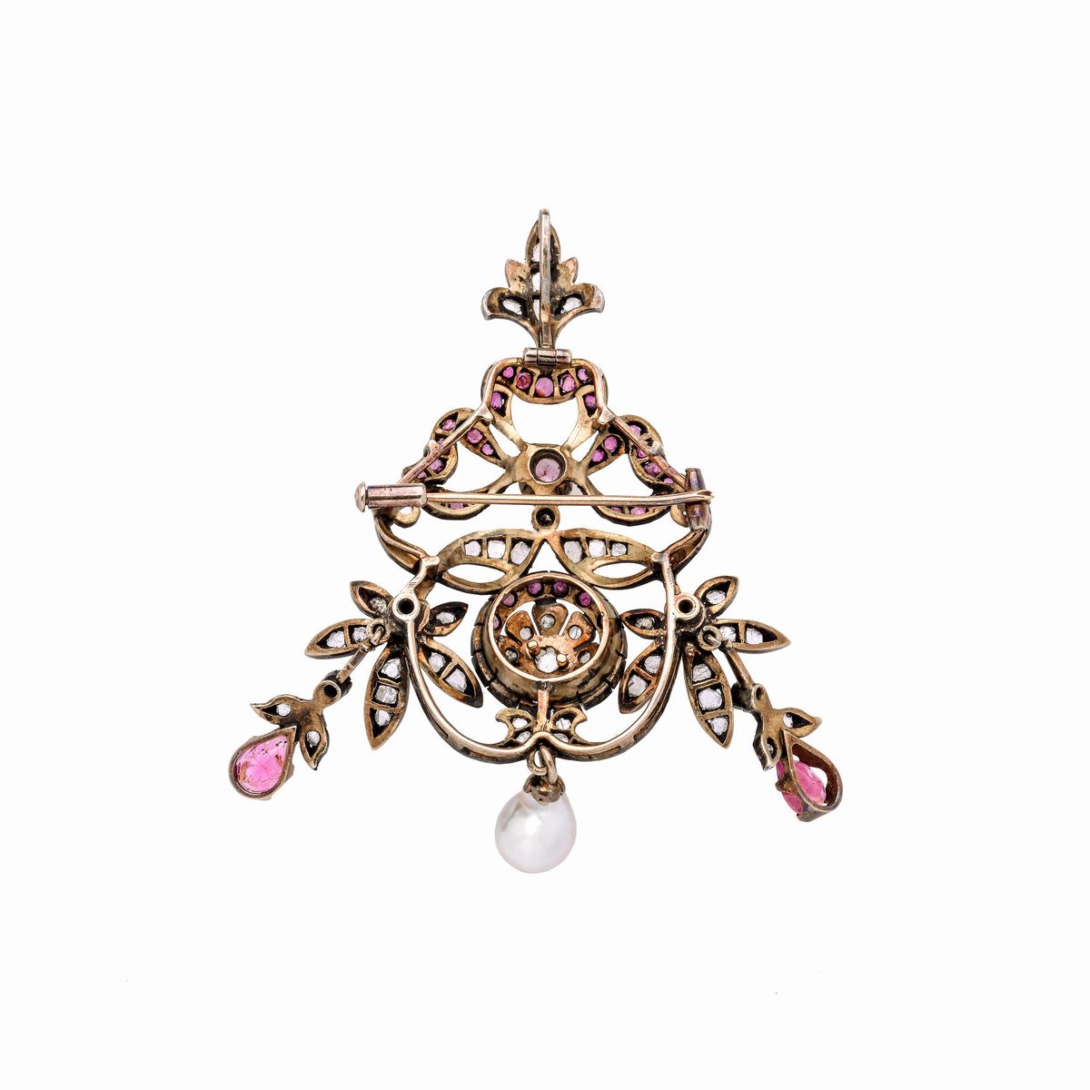 Spilla in oro, argento, diamanti e rubini