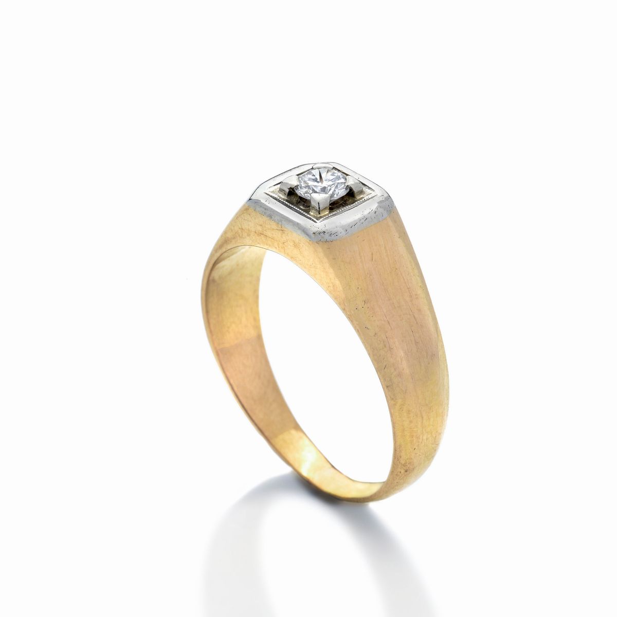 Anello da uomo in oro giallo 18 kt, oro bianco e diamante