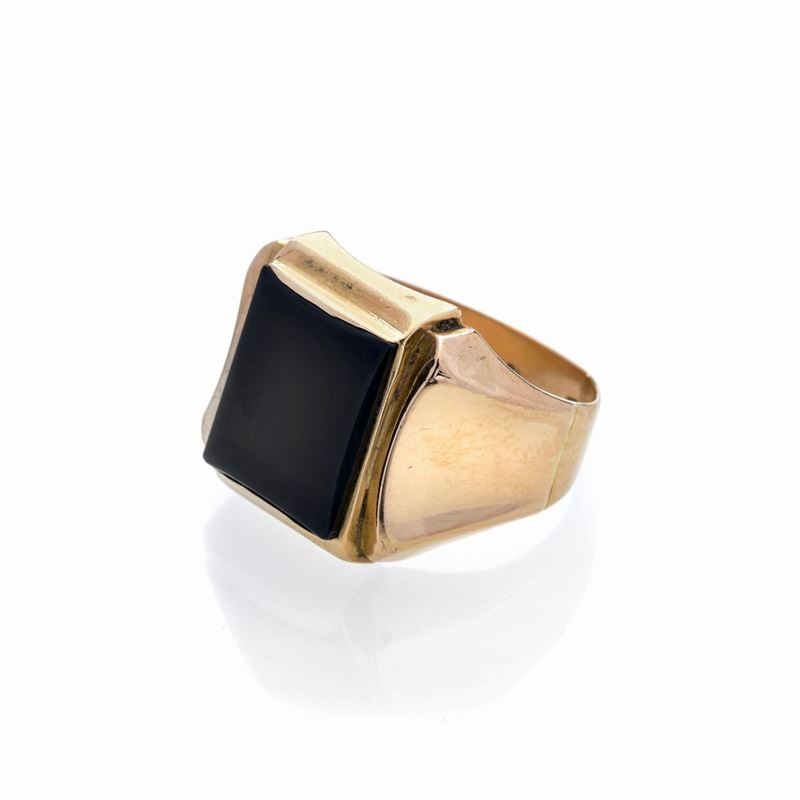 Anello da uomo in oro giallo 18k e onice