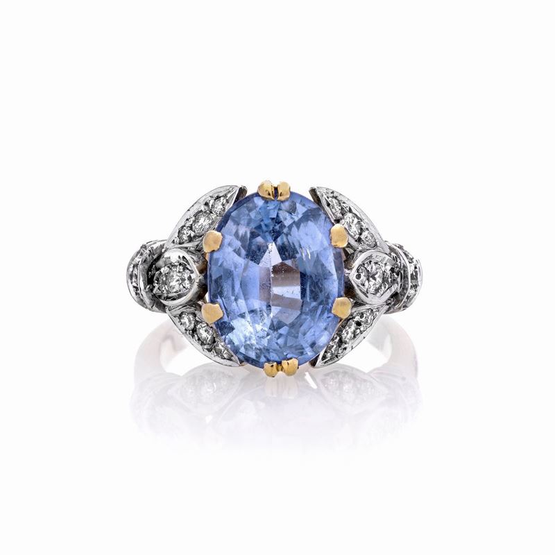 Anello in oro bianco e oro giallo 18k, diamanti e zaffiro Ceylon