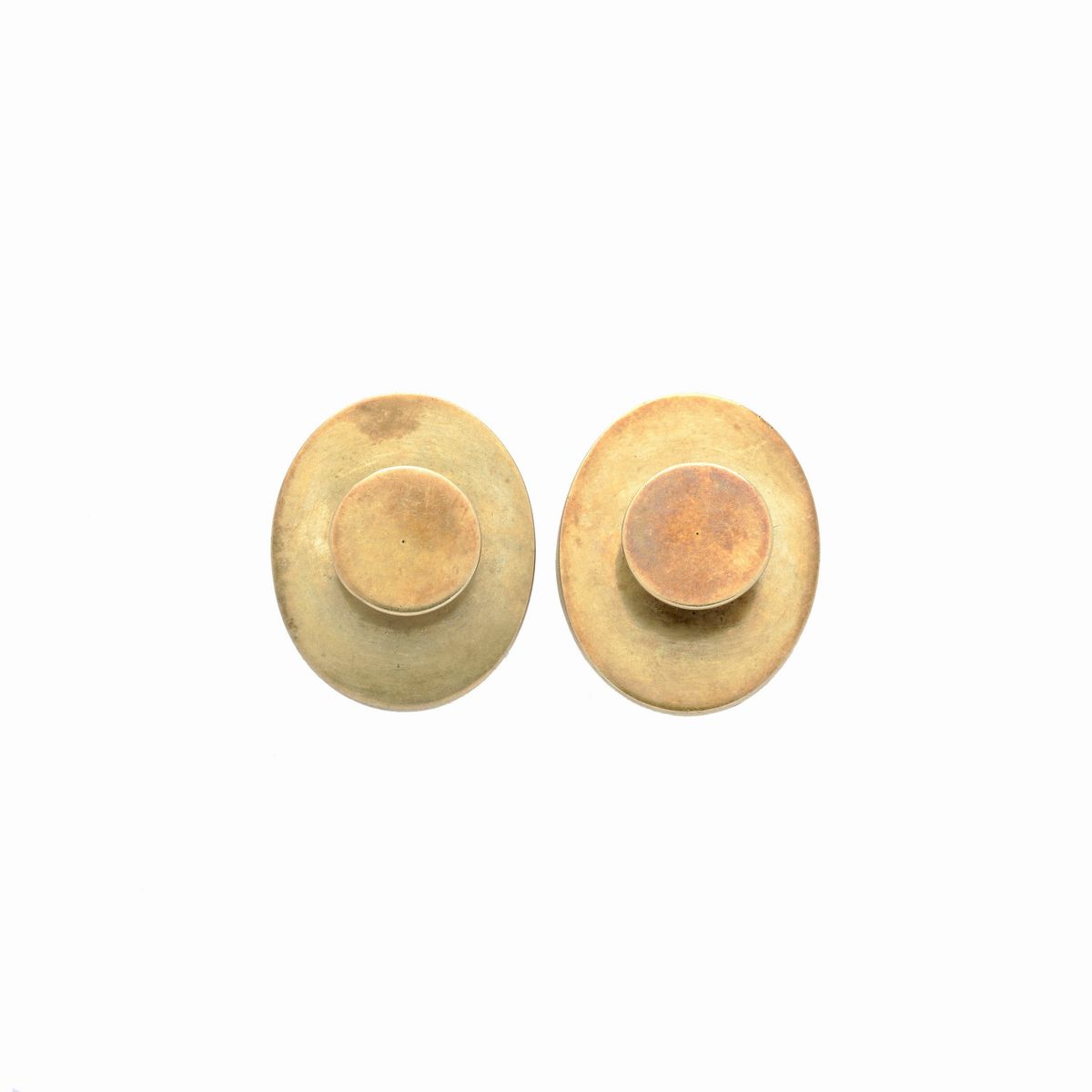 Paio di bottoni in oro giallo 18k e Cammeo in pietra dura