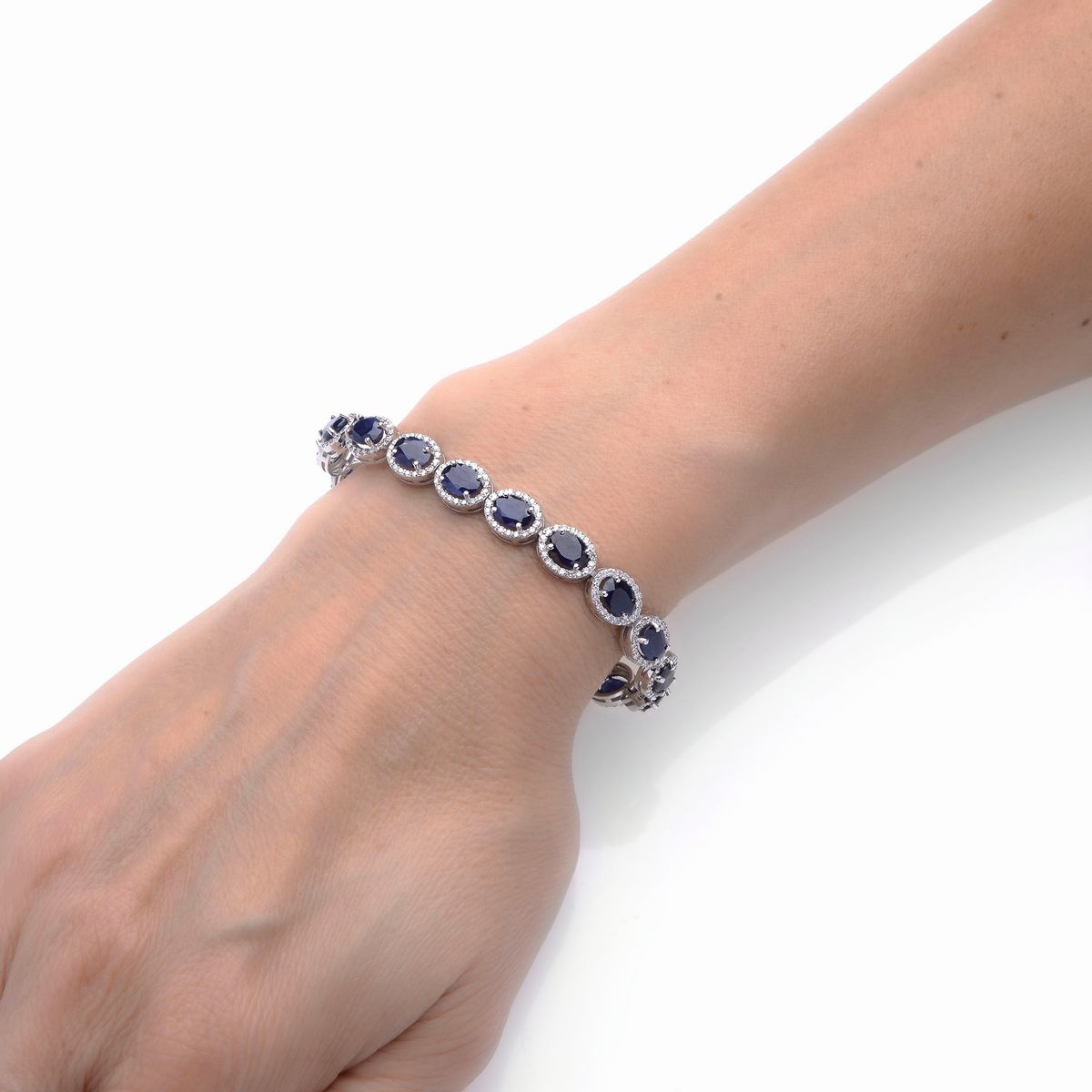 Bracciale in oro bianco 14k, diamante e zaffiri naturali