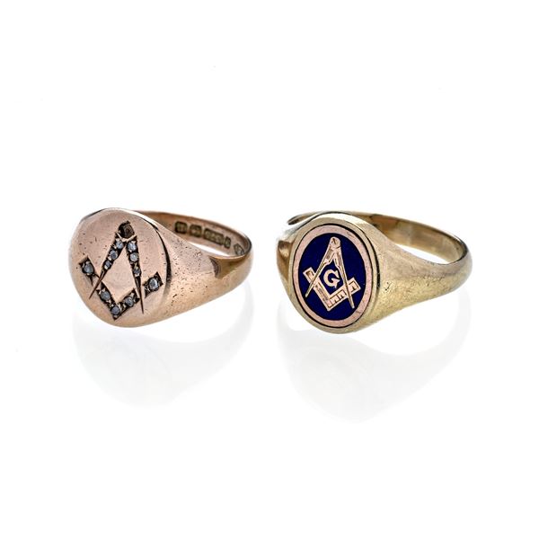 Lot of two masonic rings in 9k gold, blue enamel and diamonds