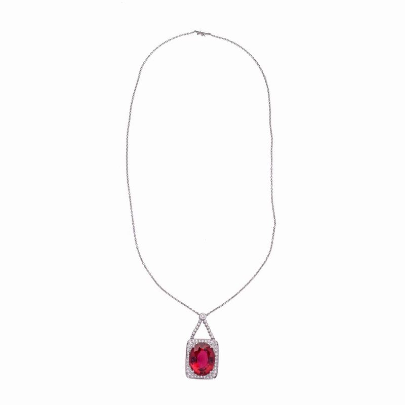 Pendente con catena in oro bianco 18k, diamanti e grande tormalina rosa