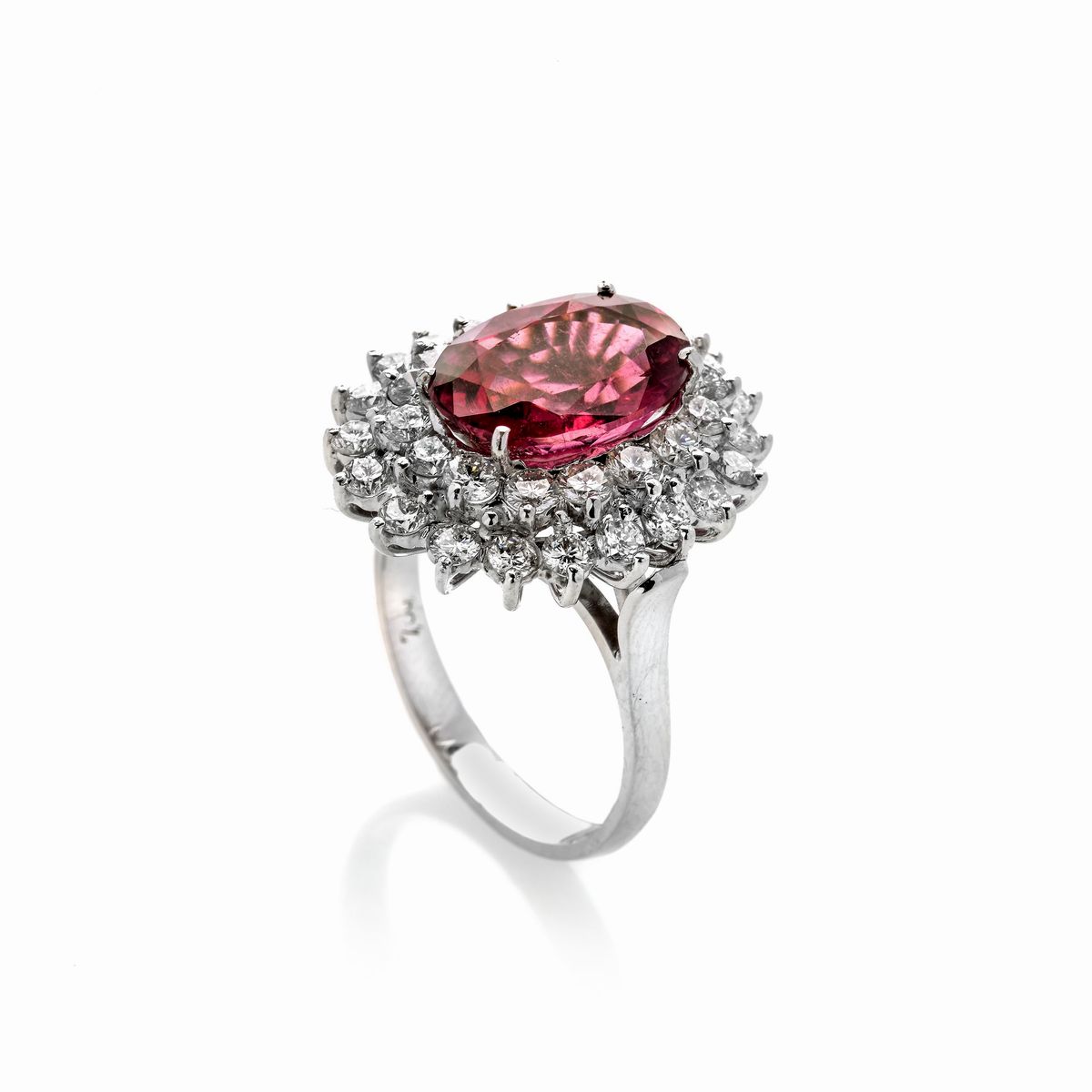 Grande anello a margherita in oro bianco 18k, diamanti e tormalina rosa