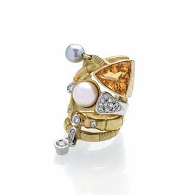 Grande Anello in Oro Giallo e Oro Bianco 18k, Diamanti. Perle Coltivate e Quarzo Citrino