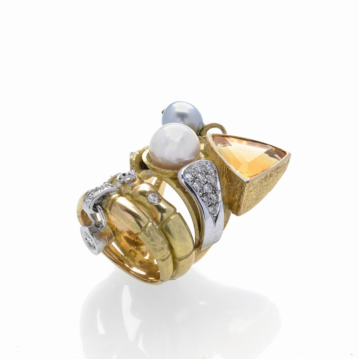 Grande Anello in Oro Giallo e Oro Bianco 18k, Diamanti. Perle Coltivate e Quarzo Citrino