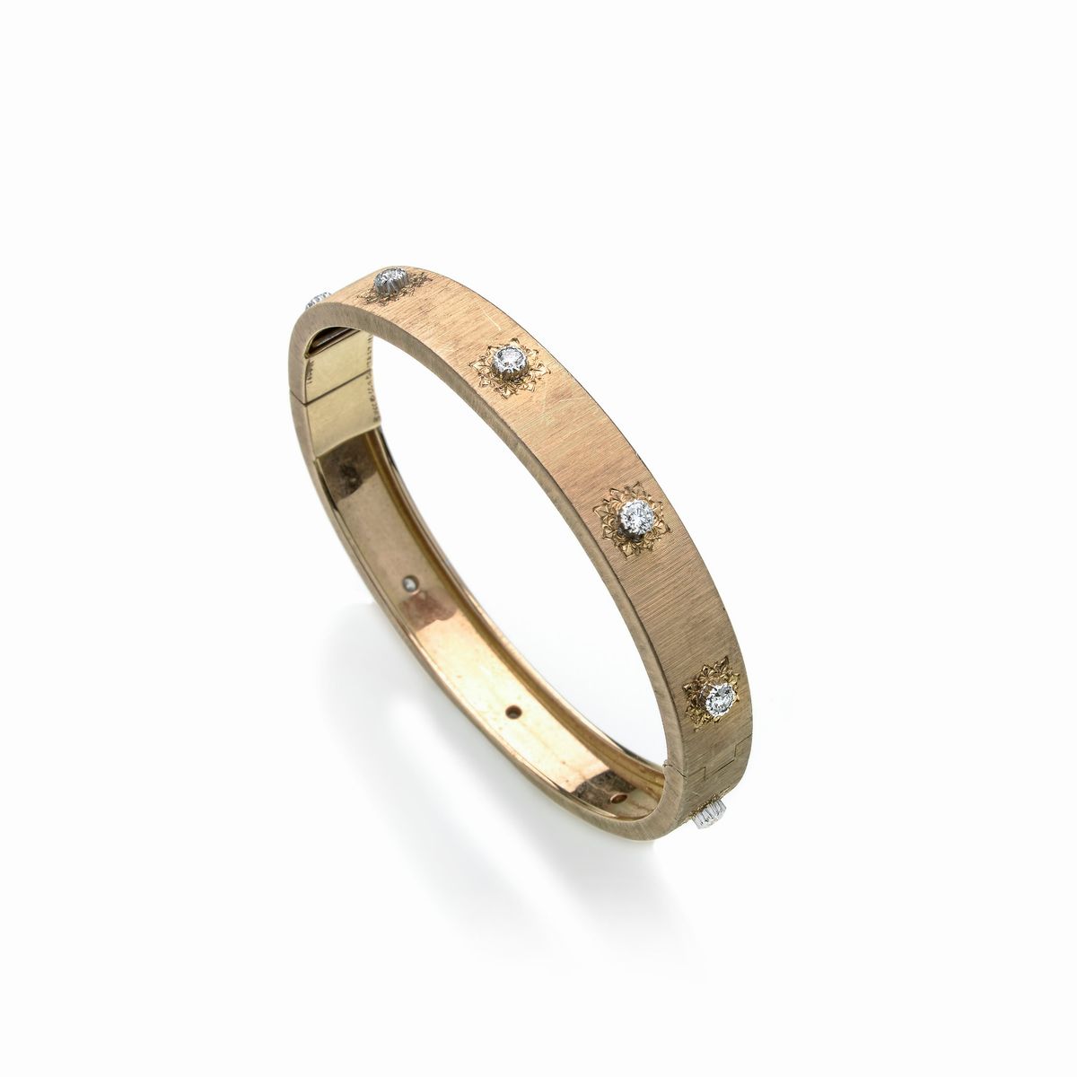 Buccellati, bracciale in oro rosa e bianco 18k e diamanti