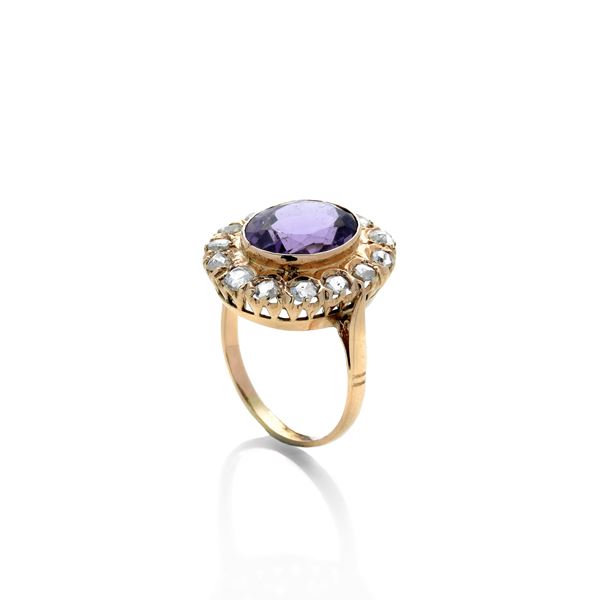 Daisy ring in 18 kt rose gold, diamonds and amethyst