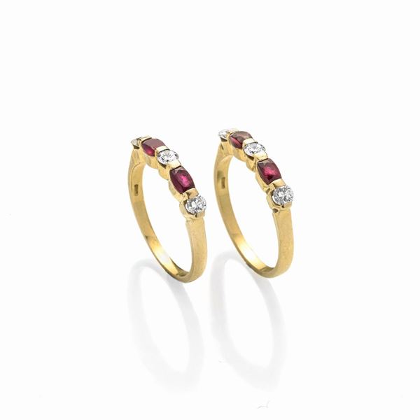 Pair of rings in 18k yellow gold, diamonds and rubies