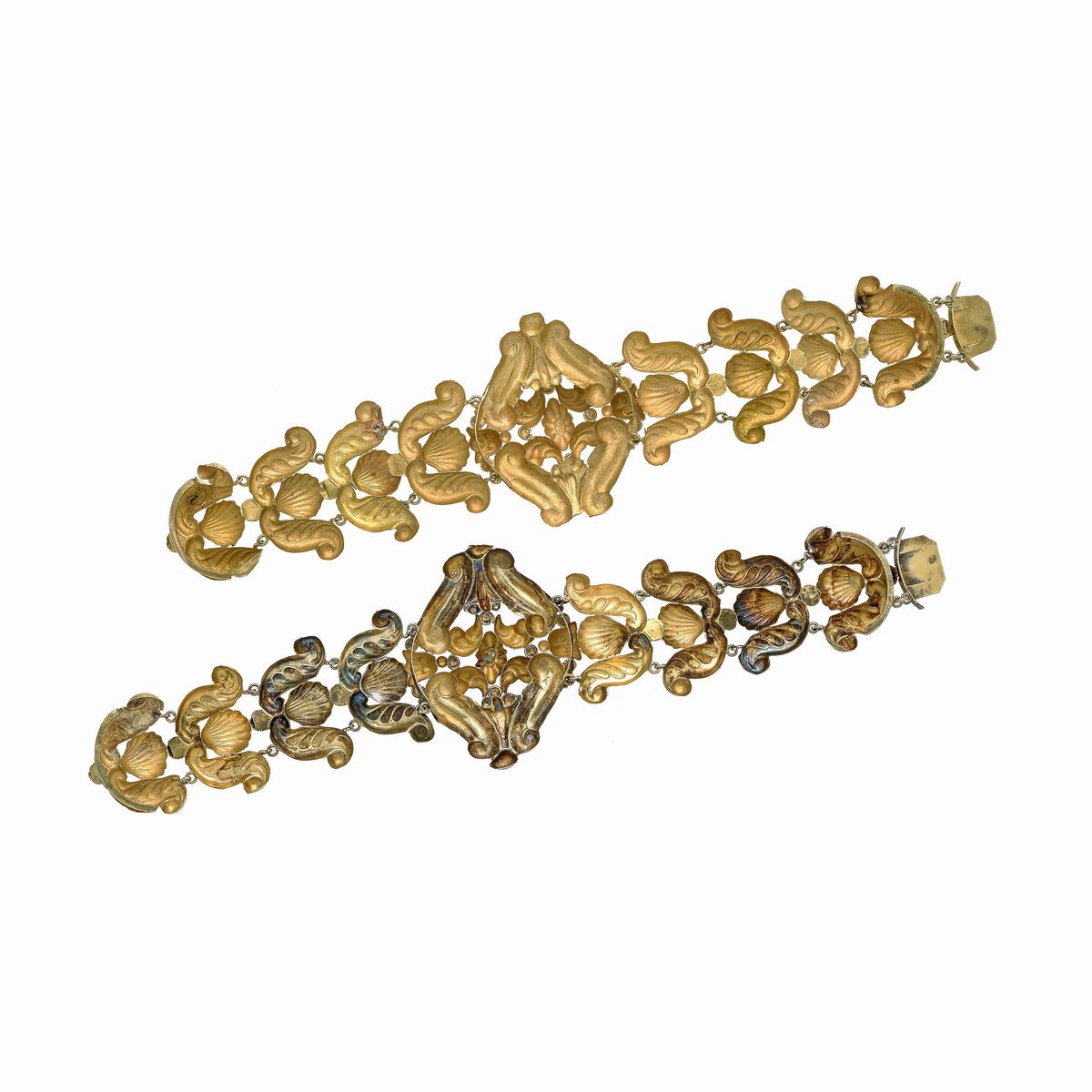 Coppia di rari bracciali in oro 18 kt e 22 kt