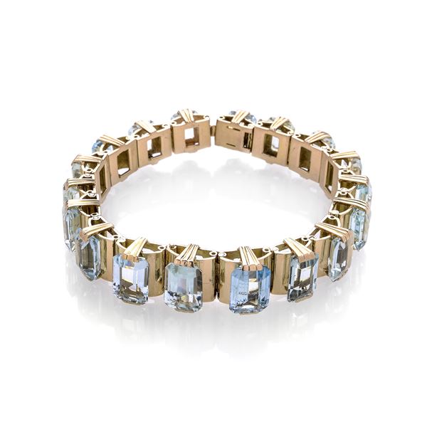 Bracelet in 18 kt rose gold and aquamarines