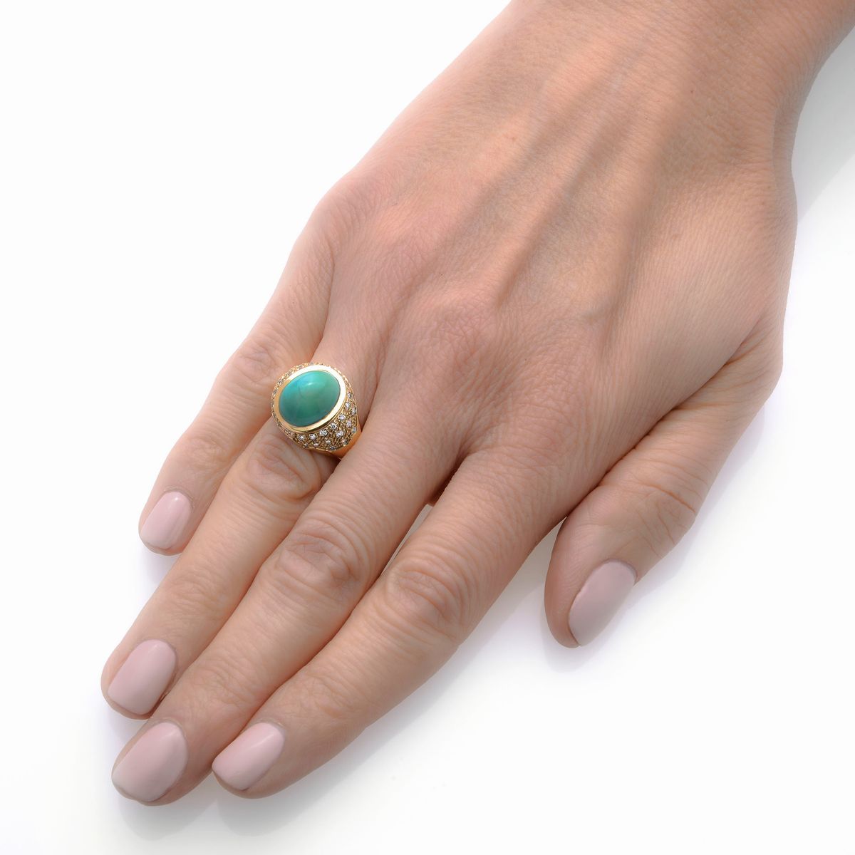 Anello in oro giallo 18 kt, diamanti e turchese