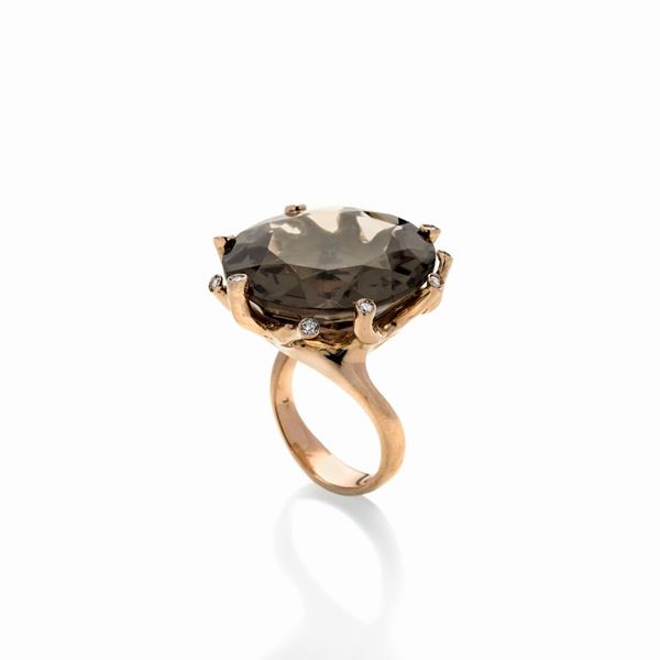 Large ring in 18 kt pink gold, diamonds and brown topaz