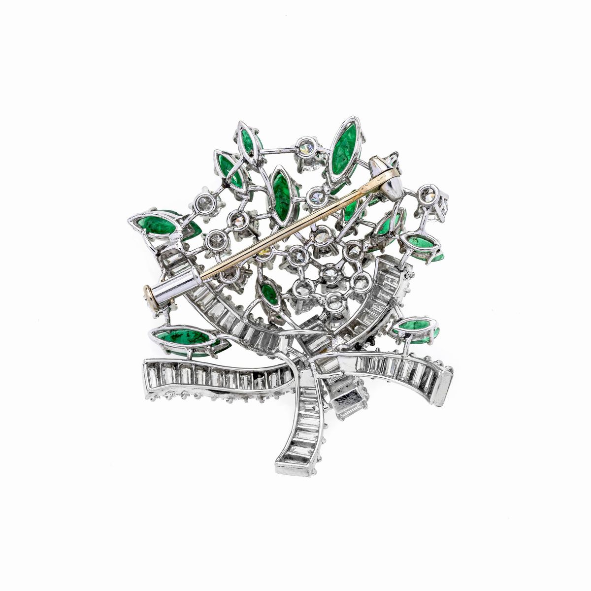 Spilla in oro bianco 18 kt, diamanti e smeraldi