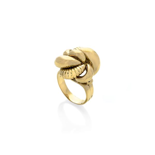 18 kt yellow gold ring