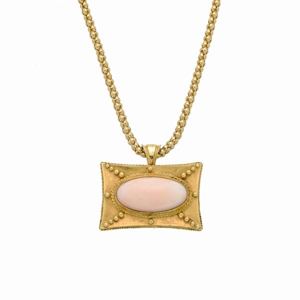 Chain with pendant in 18kt yellow gold and pink coral