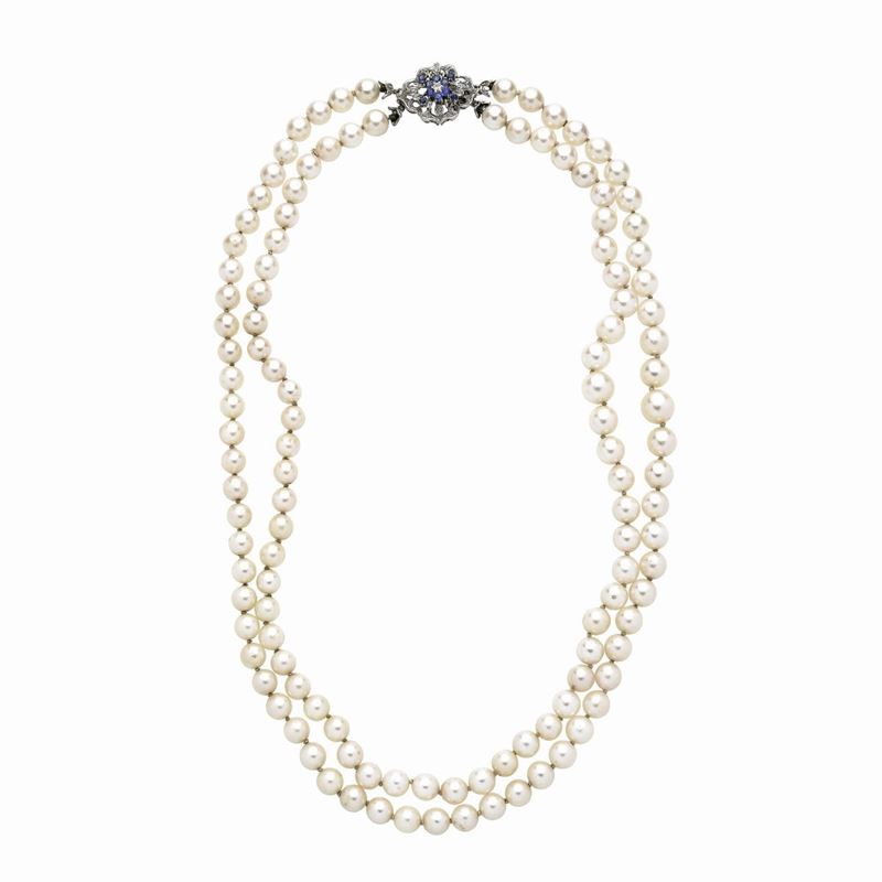 Collana in perle coltivate, oro bianco 18 kt e zaffiri