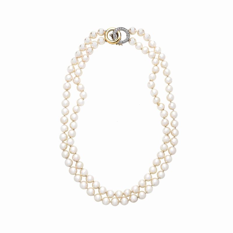 Collana in perle coltivate, oro giallo 18 kt, oro bianco e diamanti