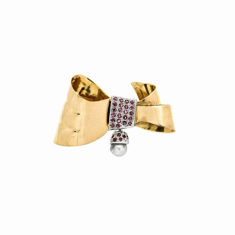 Spilla fiocco in oro giallo 18 kt, oro bianco, rubini e perle
