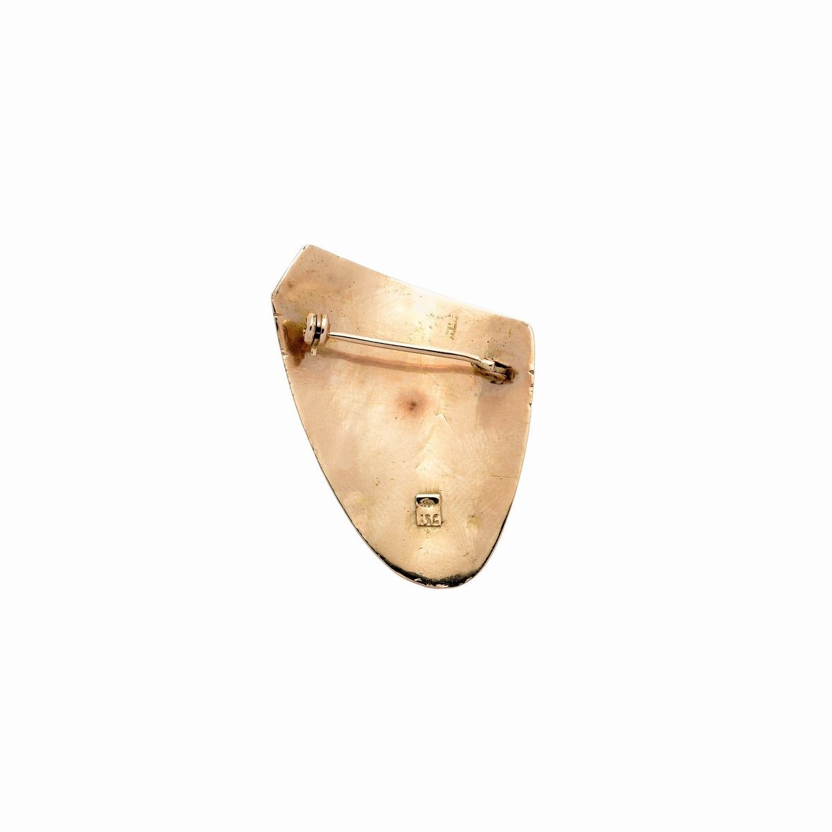 Spilla in oro giallo 18 kt con figure egiziane