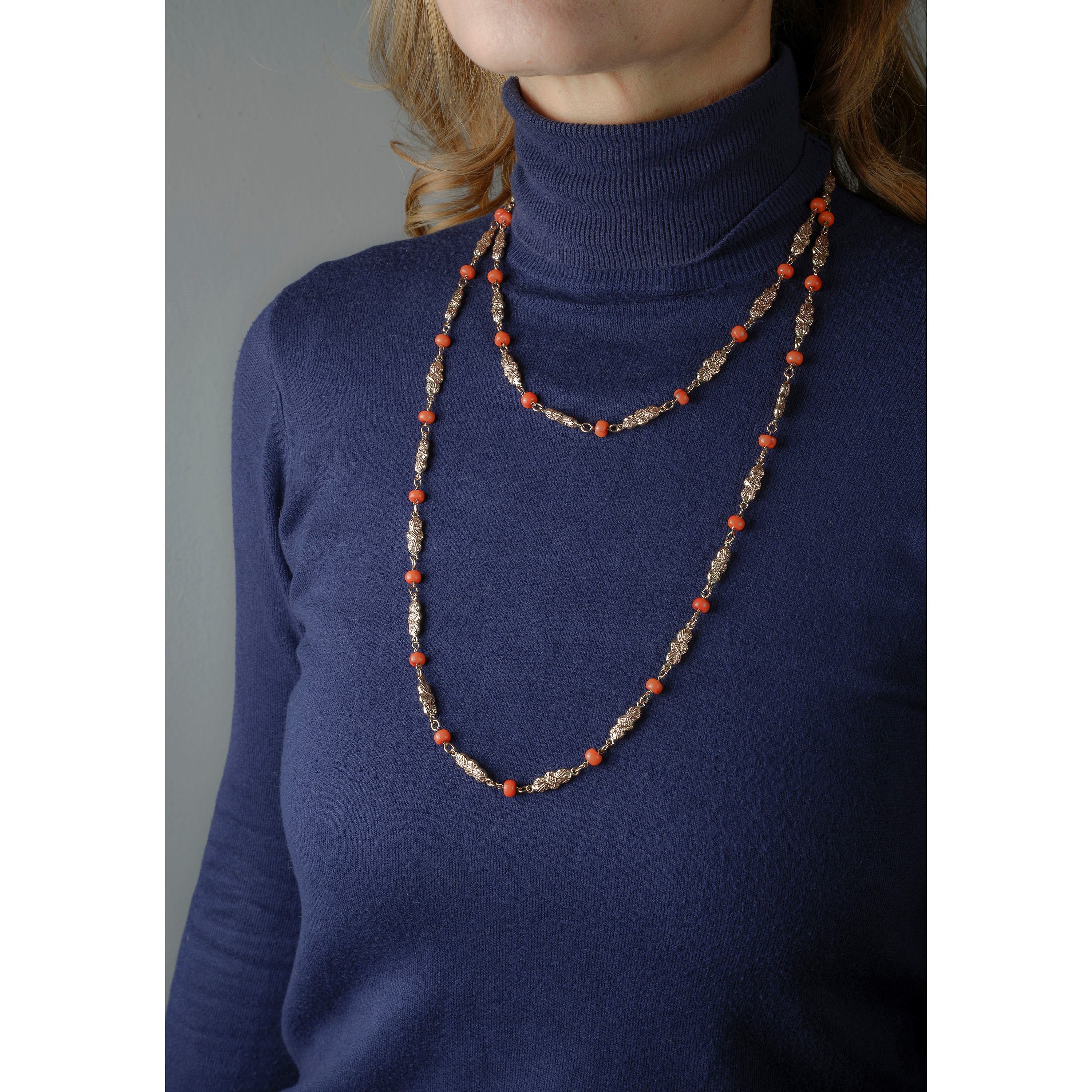 Lunga collana chiacchere in oro rosa a 9kt e corallo rosso