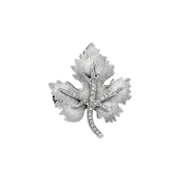 Tie pin and leaf pendant brooch in white gold and diamonds
