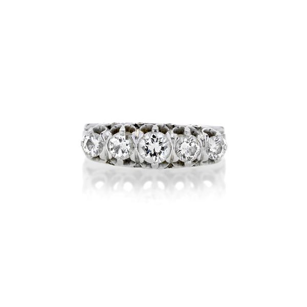 Eternity ring in white gold and diamonds