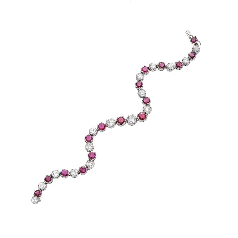 Bracciale tennis in oro bianco, diamanti e rubini