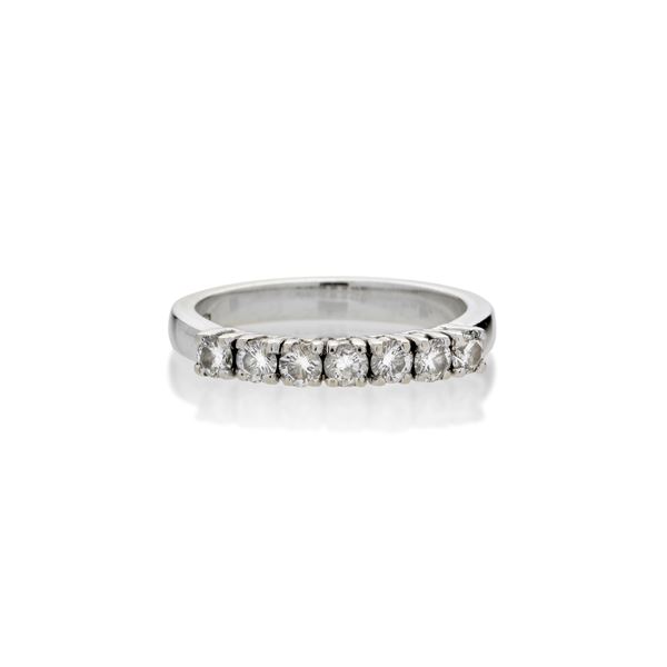 Riviére ring in white gold and diamonds