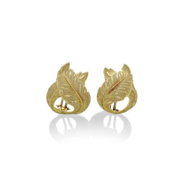 Pair of large yellow gold acanthus leaf earrings, partly engraved