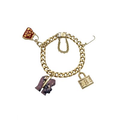 Braccialetto a Maglie con Tre Charms in Oro Giallo, Pietre Dure e Metallo Dorato