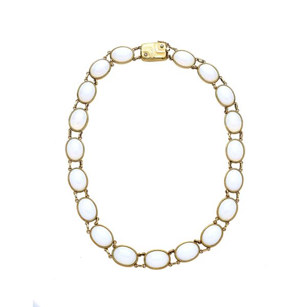 Collana in oro giallo, diamanti e pietra di luna