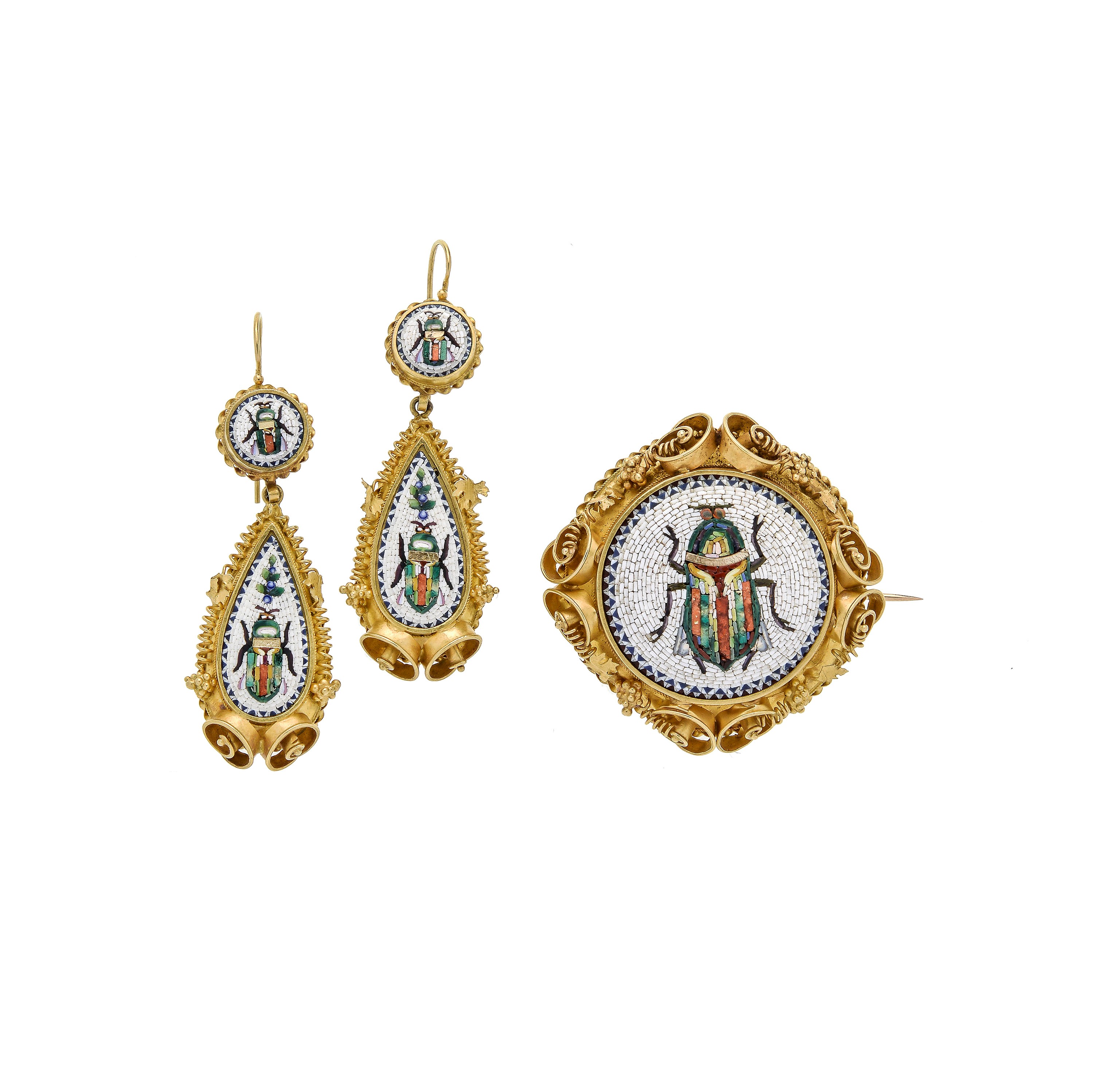 Rara parure in oro giallo 18 kt e micromosaici raffiguranti Scarabei