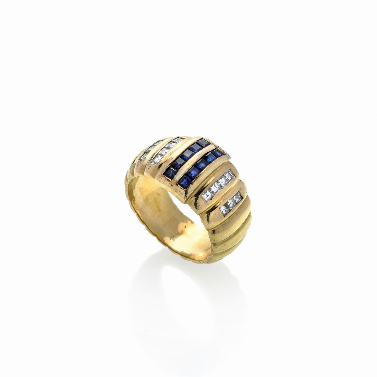 Anello a Fascia in Oro Giallo, Diamanti e Zaffiri