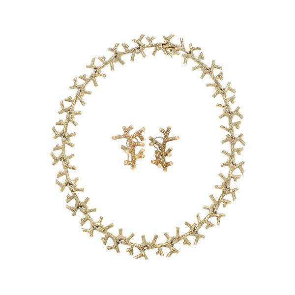 "Corallo" set, attributable to Enrico Serafini, consisting of yellow gold necklace and earrings