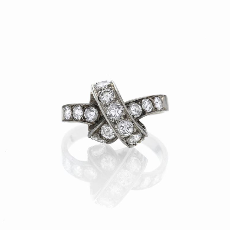 Anello "Nodo d'Amore" in oro bianco e diamanti