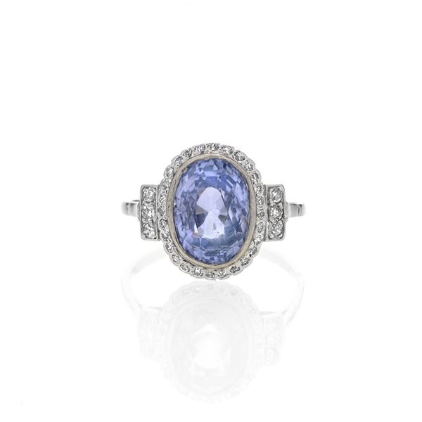 Anello in platino, diamanti e zaffiro Ceylon naturale