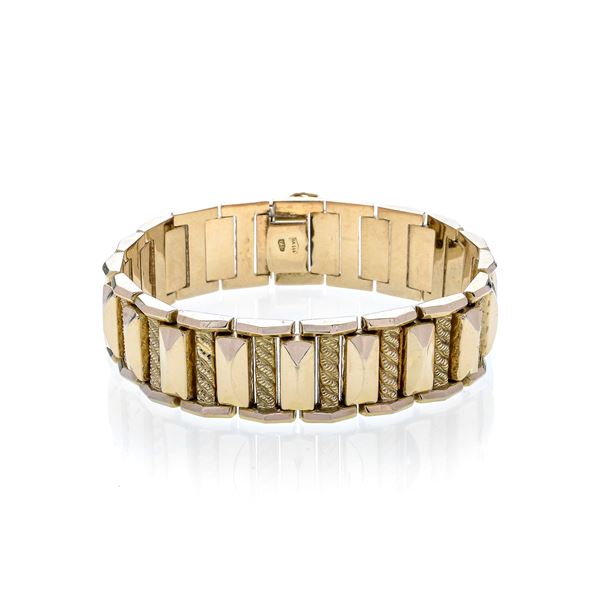 Yellow gold bracelet with partially engraved rectangular links