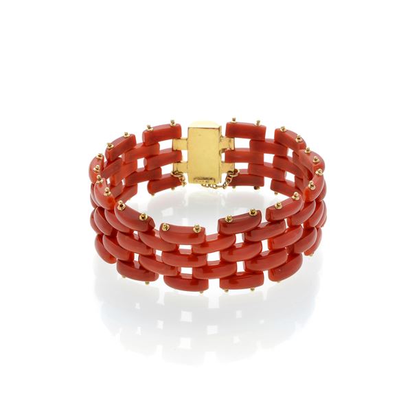 Braccialetto in corallo rosso e oro giallo