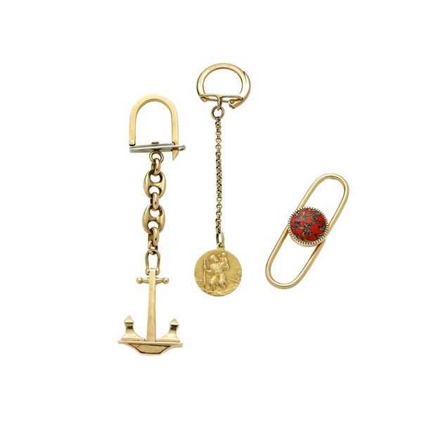 Key ring with anchor, key ring with medal and money clip in yellow gold and red enamel
