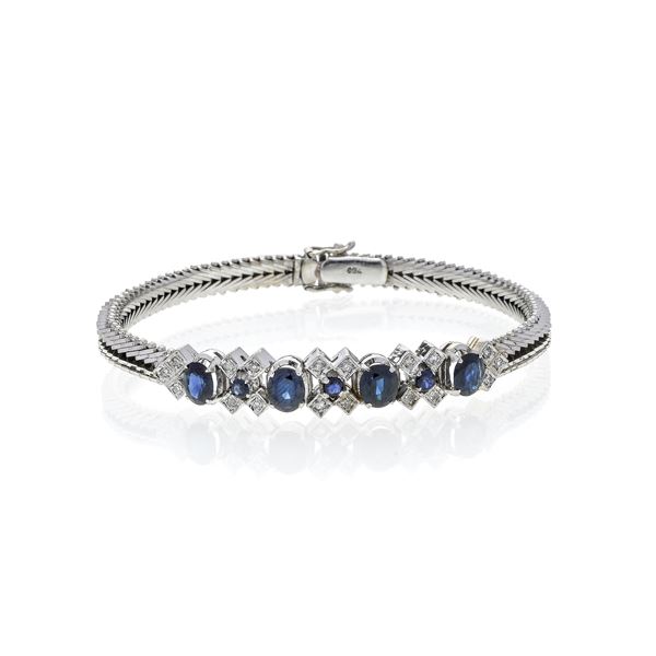 Bracelet in white gold, diamonds and blue spinels