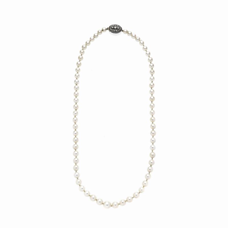 Filo in perle coltivate, oro basso, argento e diamanti