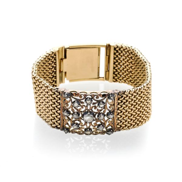 Bracelet in yellow gold and diamond roses