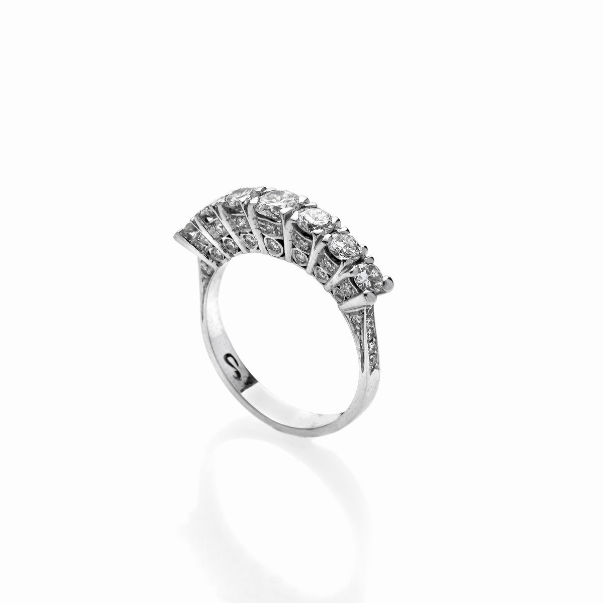 Anello Riviere in Oro Bianco e Diamanti