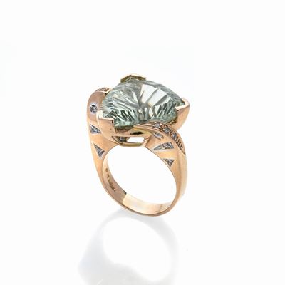 Grande Anello in Oro Rosa, Diamanti e Quarzo Verde-azzurro